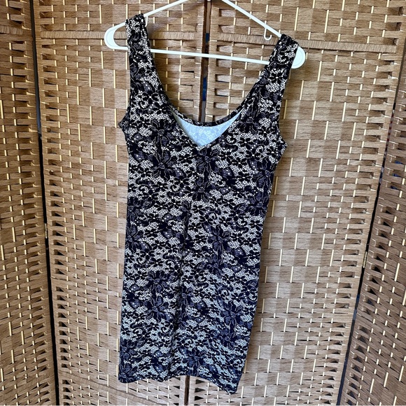 Volcom Lace-print Bodycon Dress - L, Black/White - Picture 6 of 7